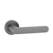 Deurkruk met ronde rozet in aluminium R-210 grafiet